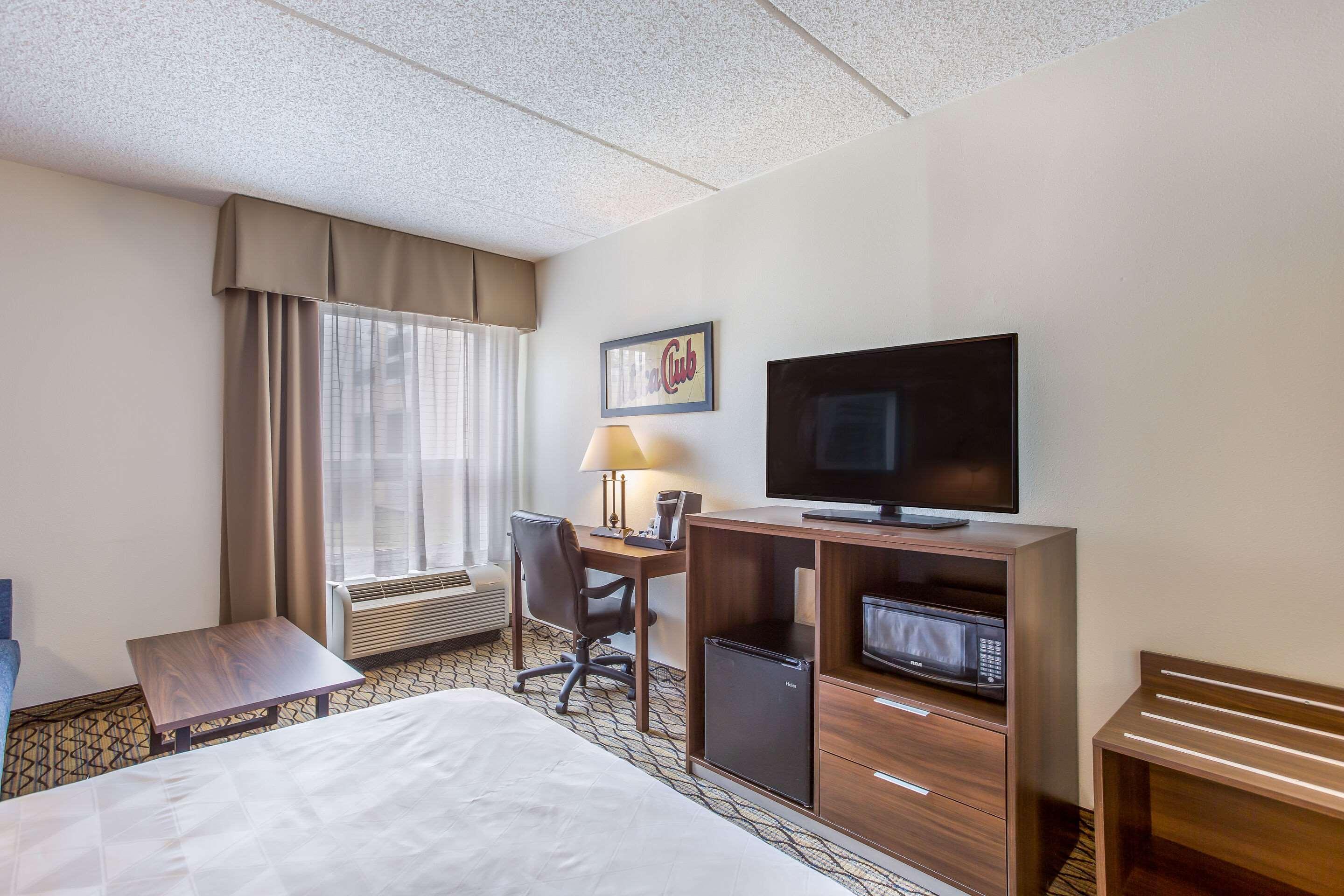 Burrstone Inn, Ascend Hotel Collection New Hartford Esterno foto